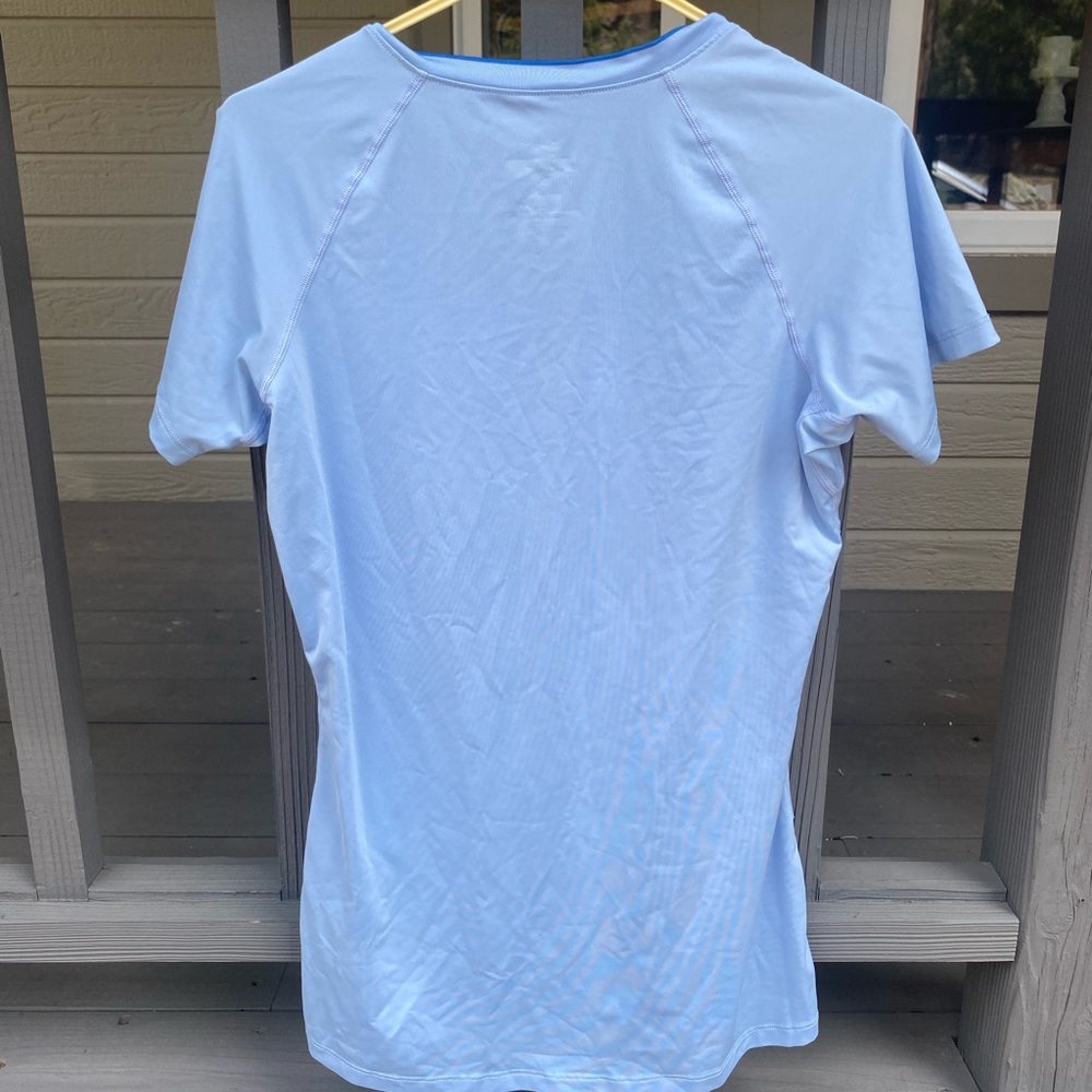 Nike Pro Dri Fit Women’s Size Medium Blue Fitted Workout VNeck Tee - Picture 4 of 7